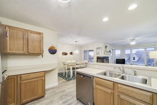 84 Charter Court, Manistee, MI 49660