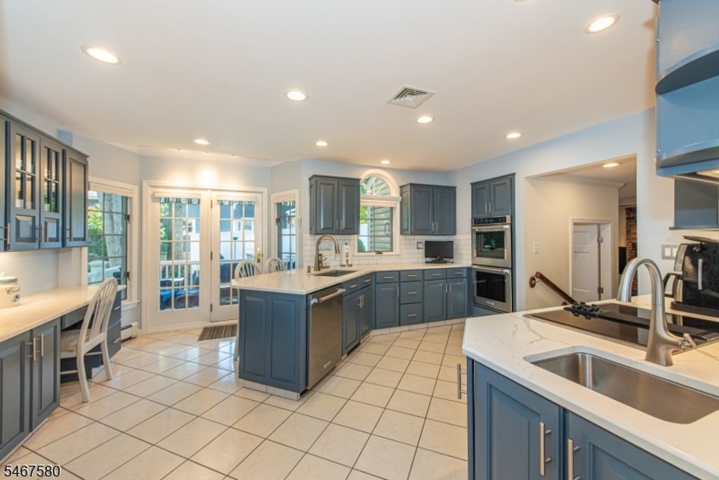 5 Sunrise Lane, Roxbury Twp., NJ 07876 — photo 2