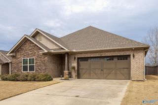 2436 Hobbstone Circle SW, Huntsville, AL 35803