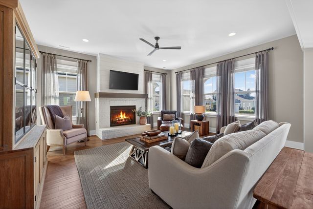 998 Spruce Ridge Ln, Spring Hill, TN 37174