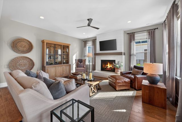 998 Spruce Ridge Ln, Spring Hill, TN 37174