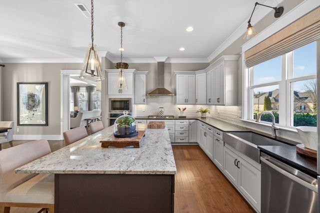 998 Spruce Ridge Ln, Spring Hill, TN 37174