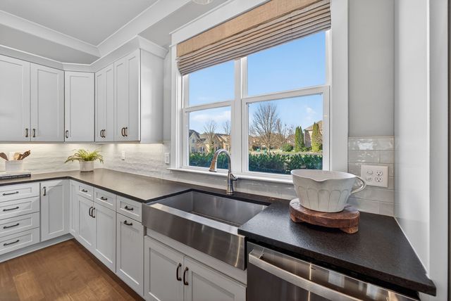 998 Spruce Ridge Ln, Spring Hill, TN 37174