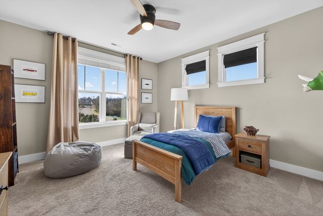 998 Spruce Ridge Ln, Spring Hill, TN 37174