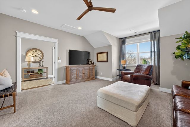 998 Spruce Ridge Ln, Spring Hill, TN 37174