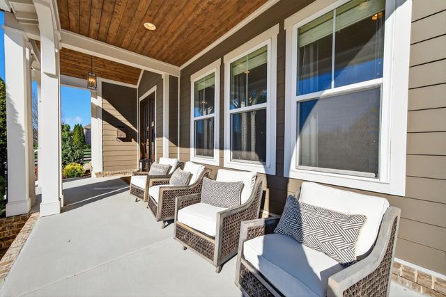 998 Spruce Ridge Ln, Spring Hill, TN 37174