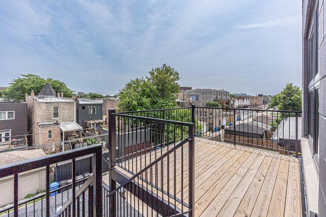 4827 S Saint Lawrence Avenue 3, Chicago, IL 60615