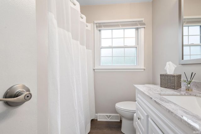 1532 Ash West Drive, Elkhart, IN 46514