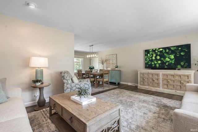 1532 Ash West Drive, Elkhart, IN 46514