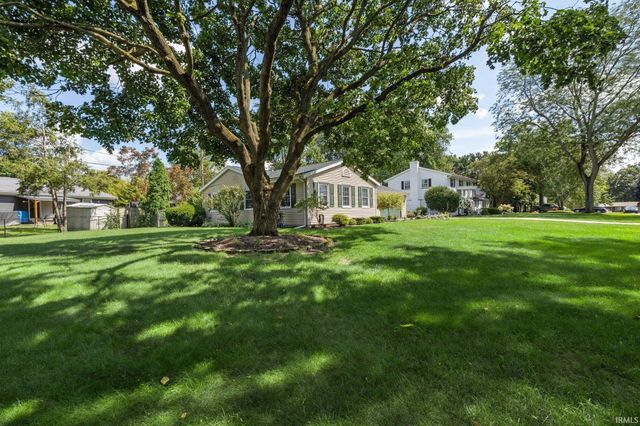 1532 Ash West Drive, Elkhart, IN 46514