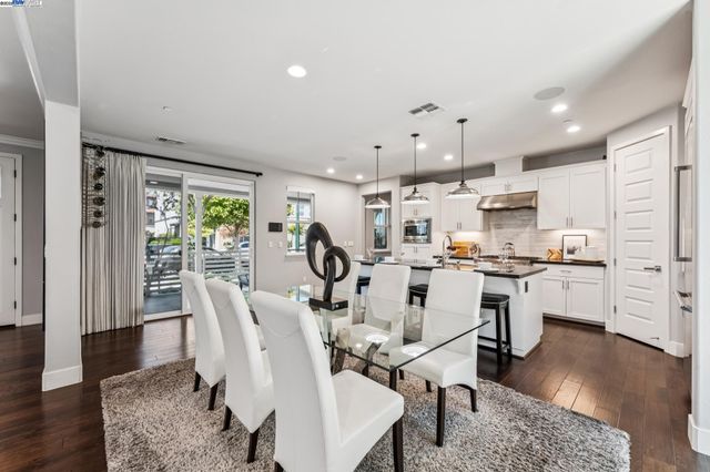 402 Mosley Ave, Alameda, CA 94501