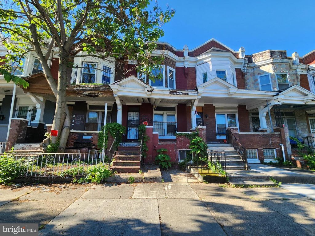 Image 1 of property listing at 2573 EDMONDSON AVE, Baltimore, MD 21223