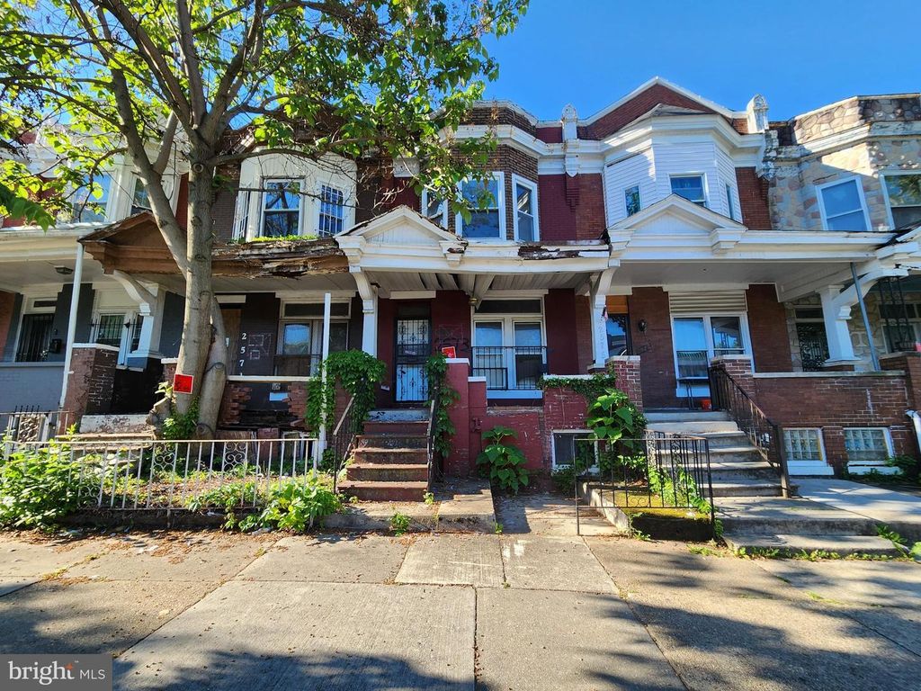Image 2 of property listing at 2573 EDMONDSON AVE, Baltimore, MD 21223