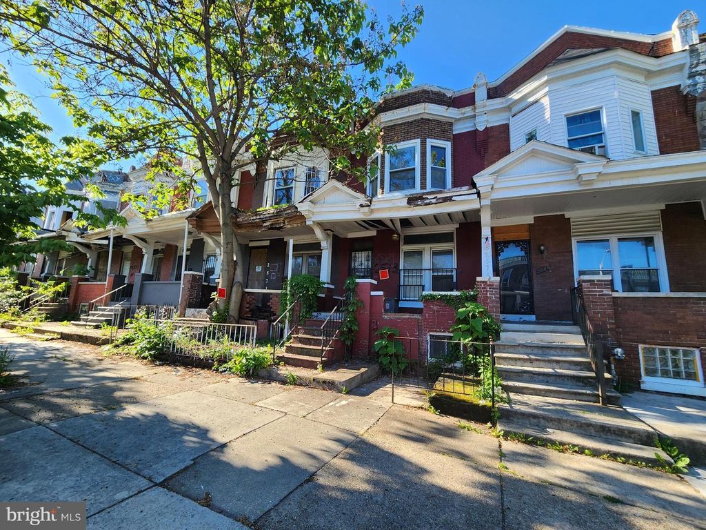 Image 3 of property listing at 2573 EDMONDSON AVE, Baltimore, MD 21223