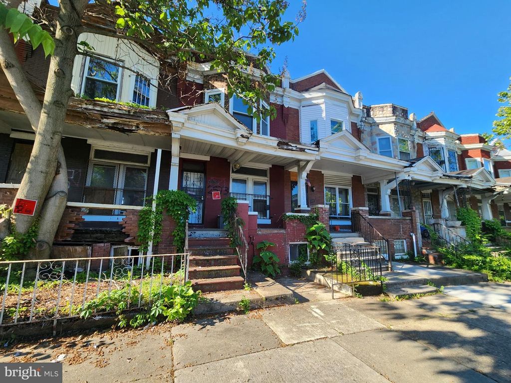 Image 4 of property listing at 2573 EDMONDSON AVE, Baltimore, MD 21223
