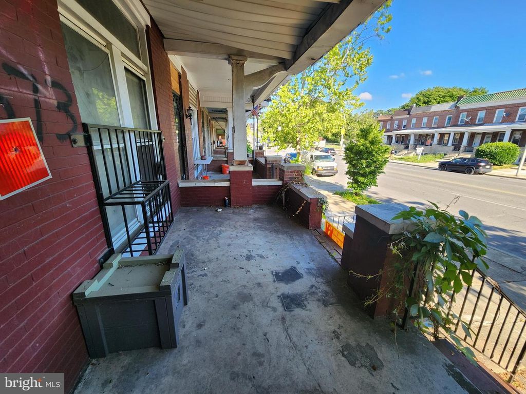 Image 5 of property listing at 2573 EDMONDSON AVE, Baltimore, MD 21223