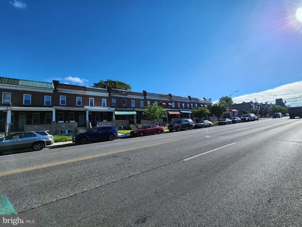 Image 9 of property listing at 2573 EDMONDSON AVE, Baltimore, MD 21223