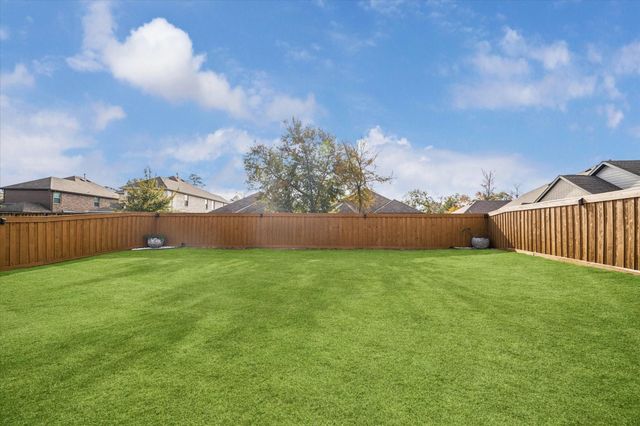 7933 Spring Run Drive, Magnolia, TX 77354