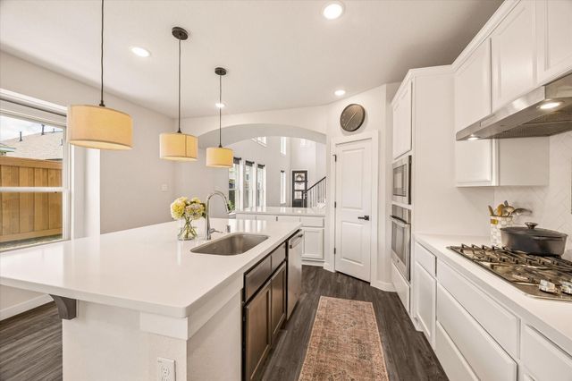 7933 Spring Run Drive, Magnolia, TX 77354