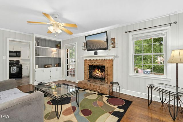 1208 Cary Street, Burlington, NC 27215