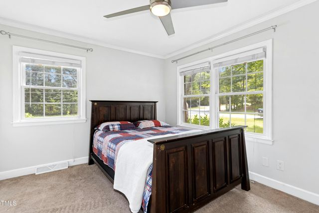 1208 Cary Street, Burlington, NC 27215