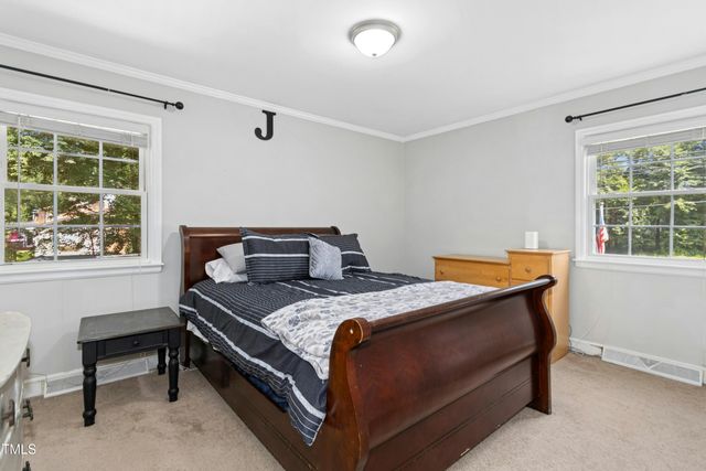 1208 Cary Street, Burlington, NC 27215
