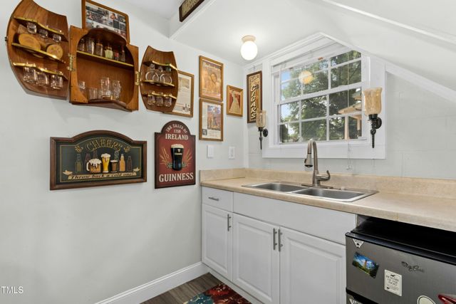 1208 Cary Street, Burlington, NC 27215