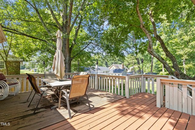 1208 Cary Street, Burlington, NC 27215