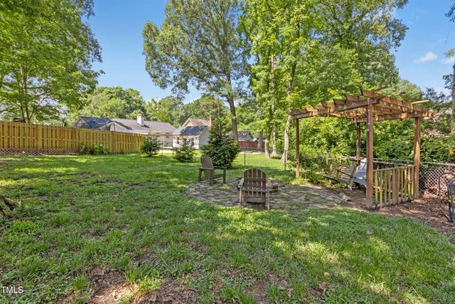 1208 Cary Street, Burlington, NC 27215