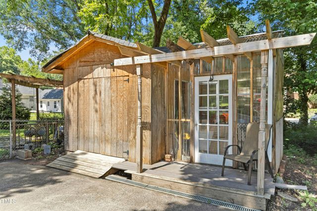 1208 Cary Street, Burlington, NC 27215
