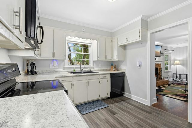 1208 Cary Street, Burlington, NC 27215