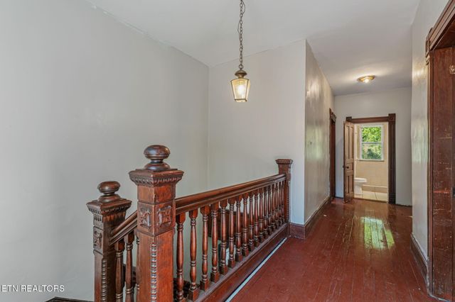 419 W Rockwood St, Rockwood, TN 37854