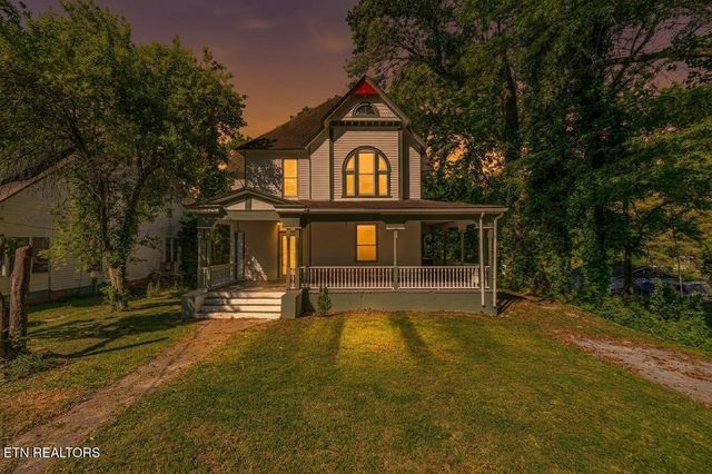 419 W Rockwood St, Rockwood, TN 37854