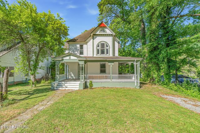 419 W Rockwood St, Rockwood, TN 37854