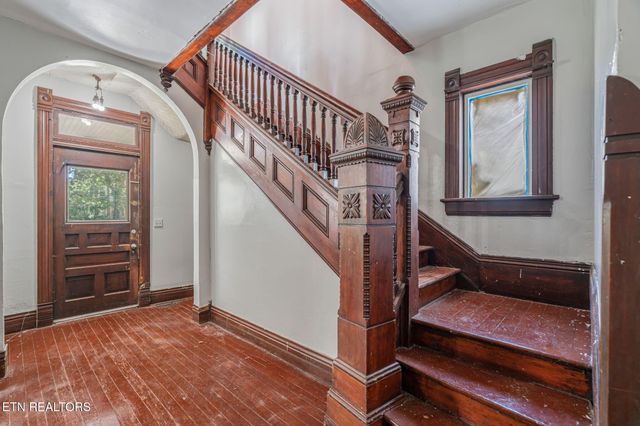 419 W Rockwood St, Rockwood, TN 37854