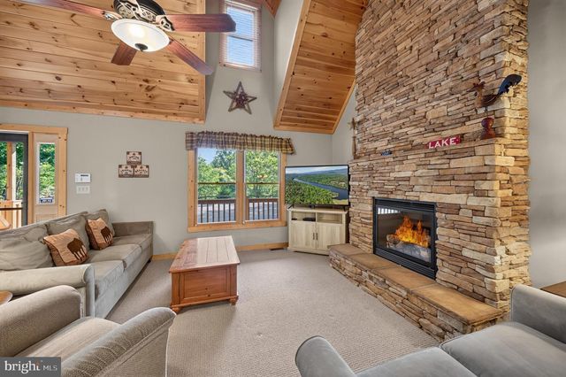 14 VICKIE WAY, Basye, VA 22810