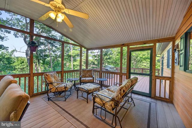 14 VICKIE WAY, Basye, VA 22810