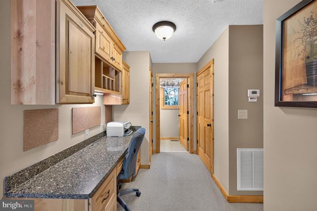 14 VICKIE WAY, Basye, VA 22810