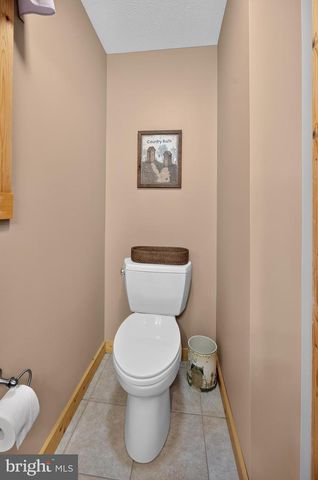 14 VICKIE WAY, Basye, VA 22810