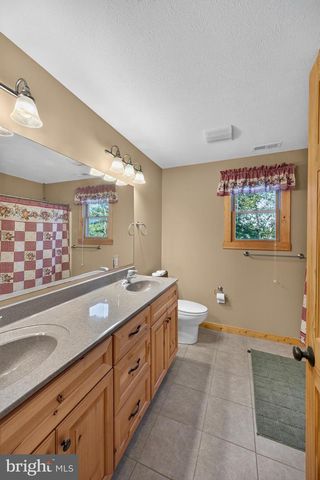 14 VICKIE WAY, Basye, VA 22810