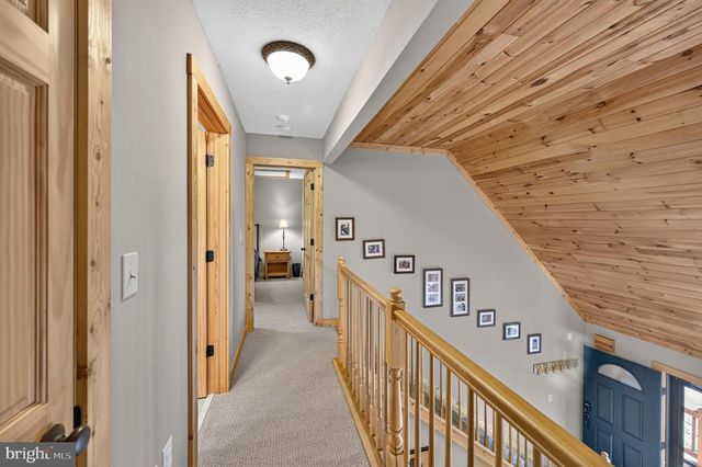 14 VICKIE WAY, Basye, VA 22810