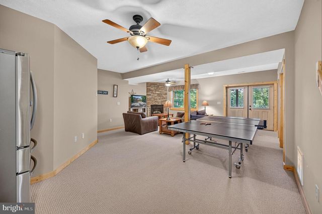 14 VICKIE WAY, Basye, VA 22810