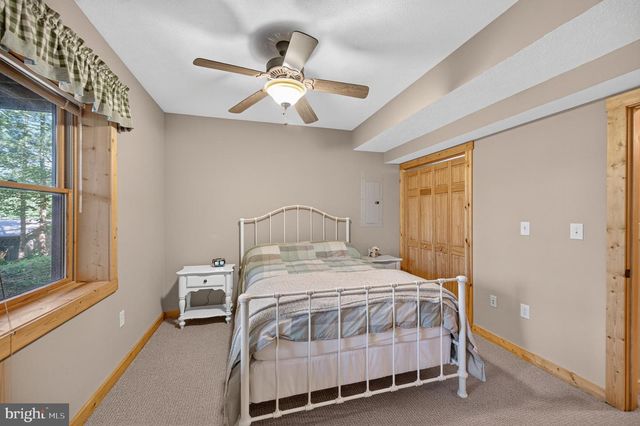14 VICKIE WAY, Basye, VA 22810