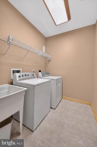 14 VICKIE WAY, Basye, VA 22810