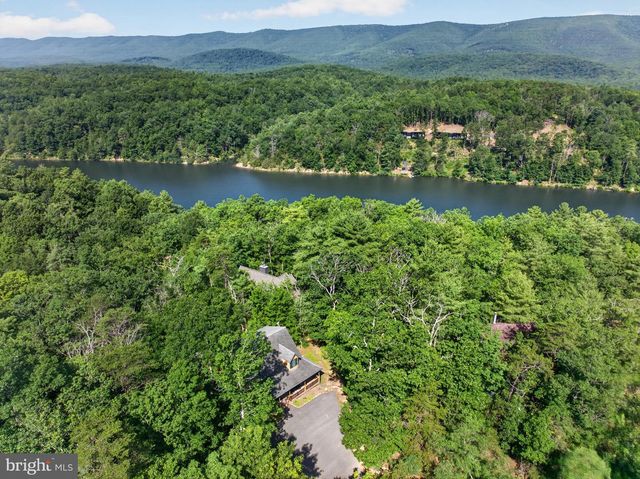 14 VICKIE WAY, Basye, VA 22810