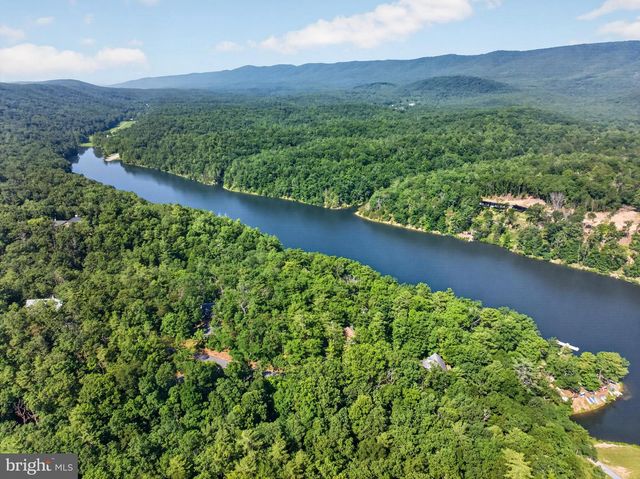 14 VICKIE WAY, Basye, VA 22810