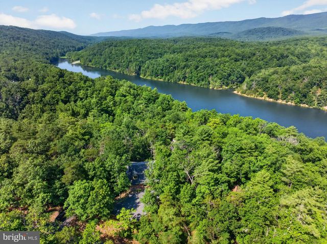 14 VICKIE WAY, Basye, VA 22810