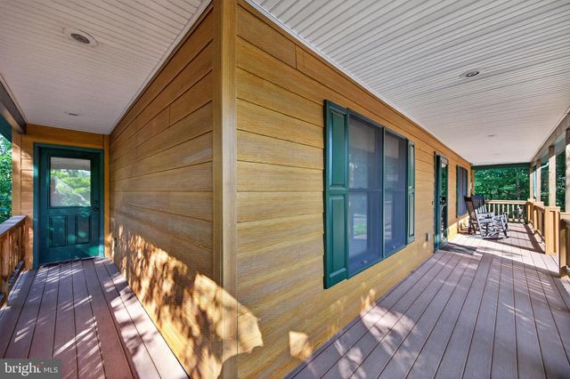 14 VICKIE WAY, Basye, VA 22810