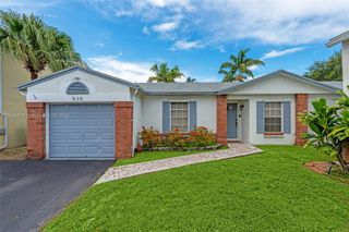 535 Radford Ter, Davie, FL 33325