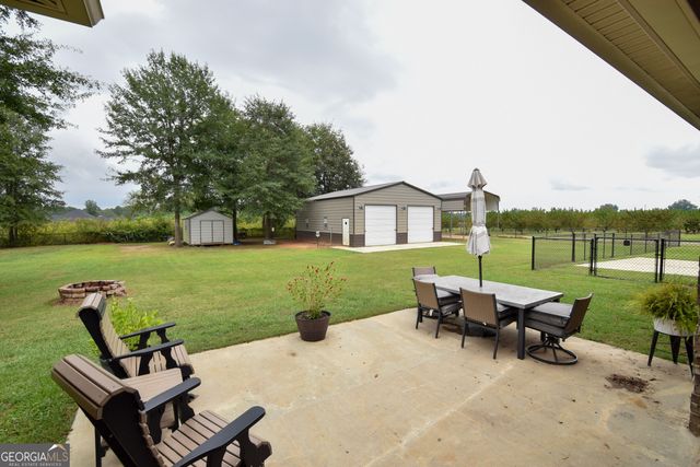 800 John E Sullivan Road, Byron, GA 31008